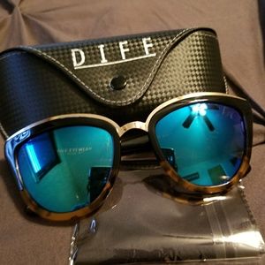 Diff Eyewear Polarized Rose Sunglasses
